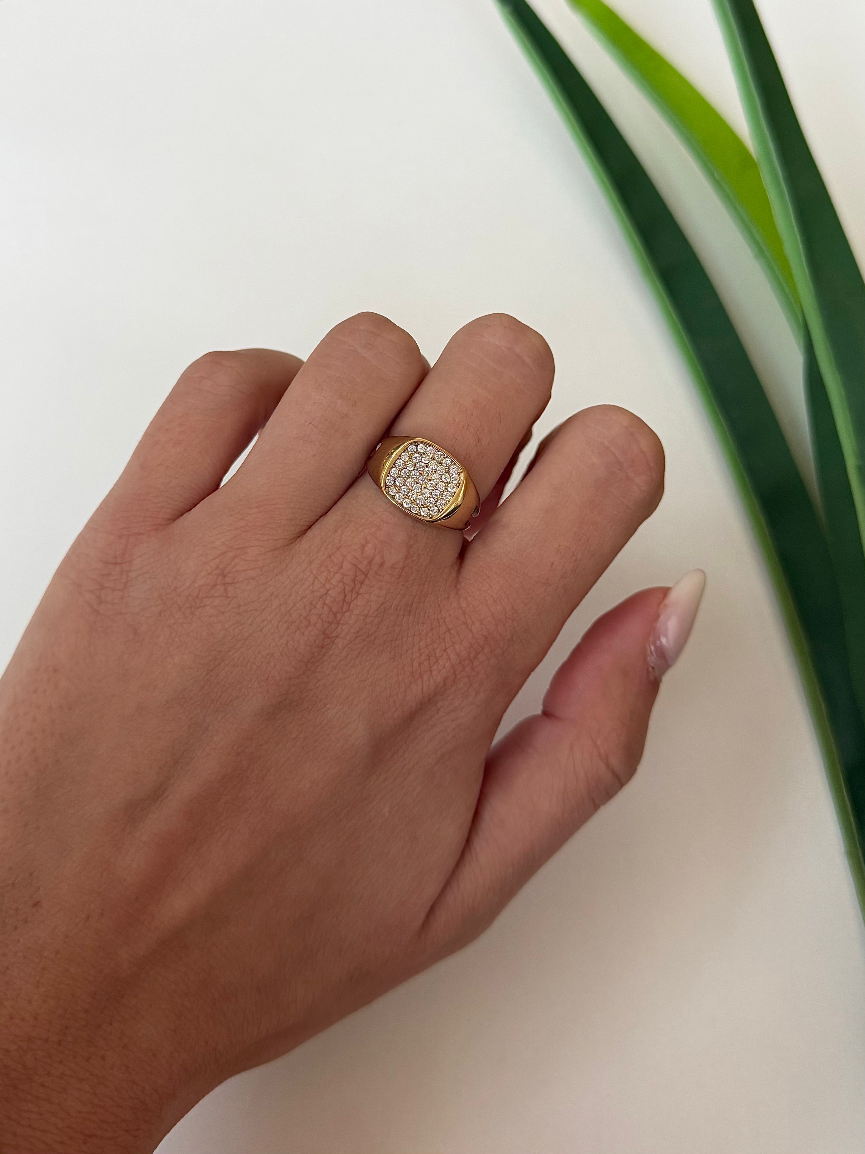 Anello Chevalier Luz Square