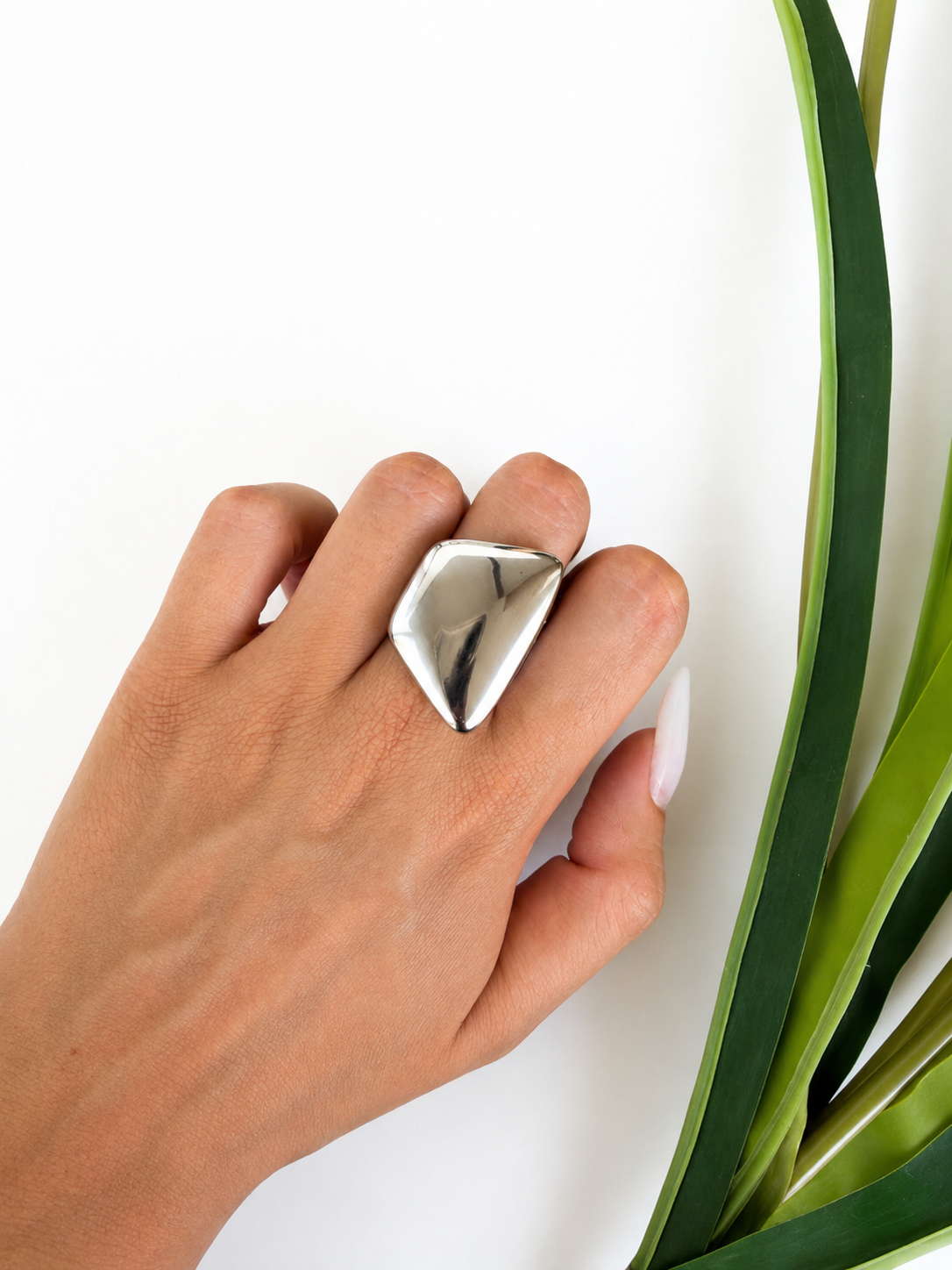 Anello Thea