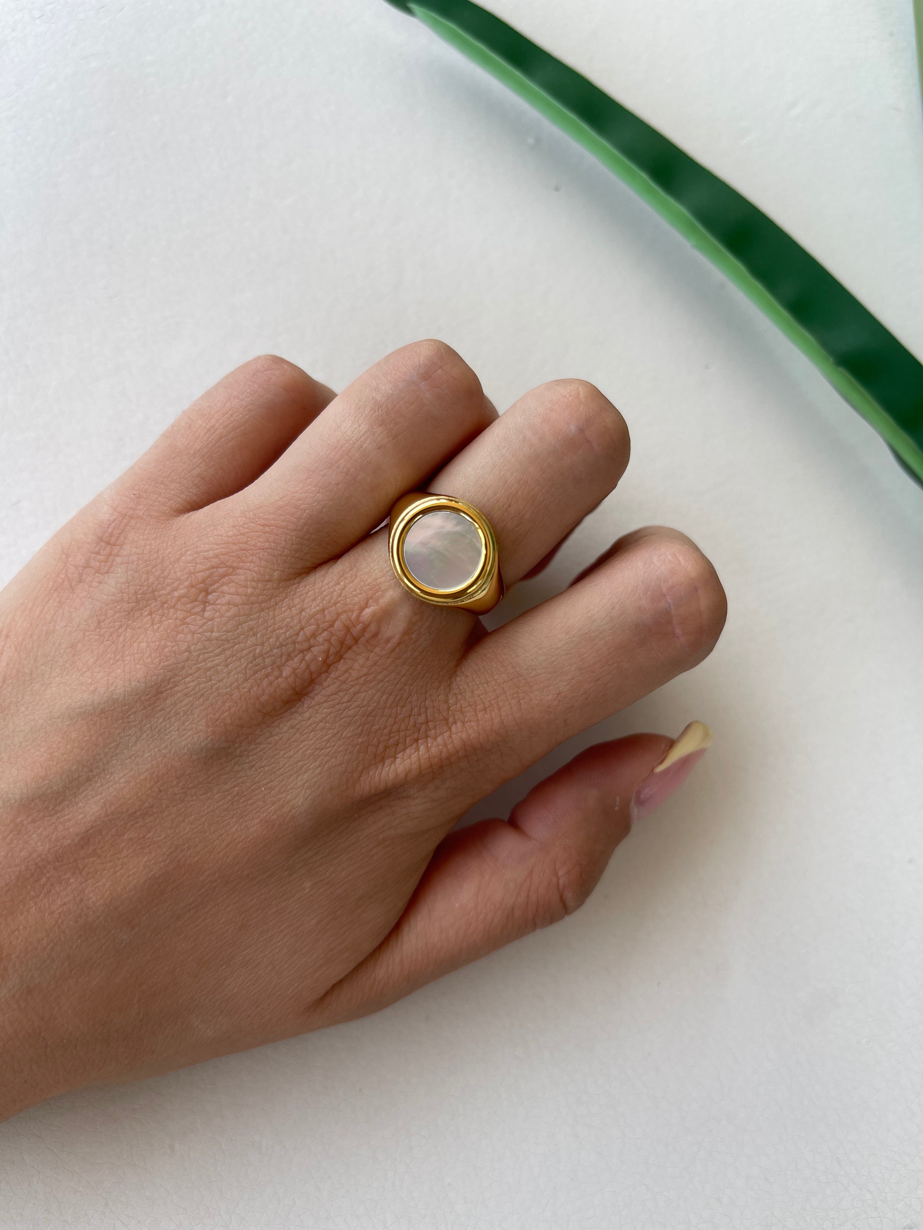 Anello Chevalier Madreperla